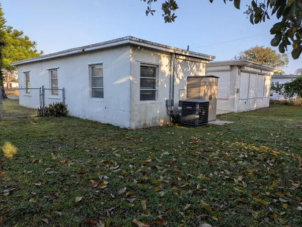 $3,250 | 14521 Ellington Street, Miami, FL 33176