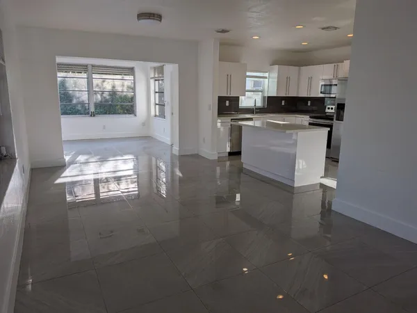$3,250 | 14521 Ellington Street, Miami, FL 33176