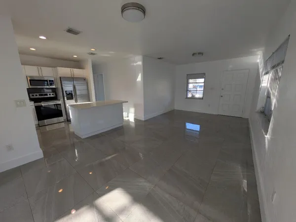 $3,250 | 14521 Ellington Street, Miami, FL 33176