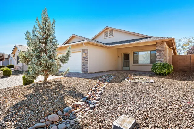 $415,000 | 328 La Paz Street, Dewey, AZ 86327