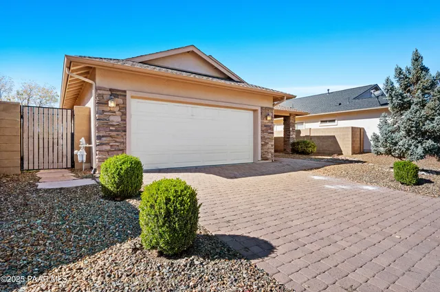 $415,000 | 328 La Paz Street, Dewey, AZ 86327