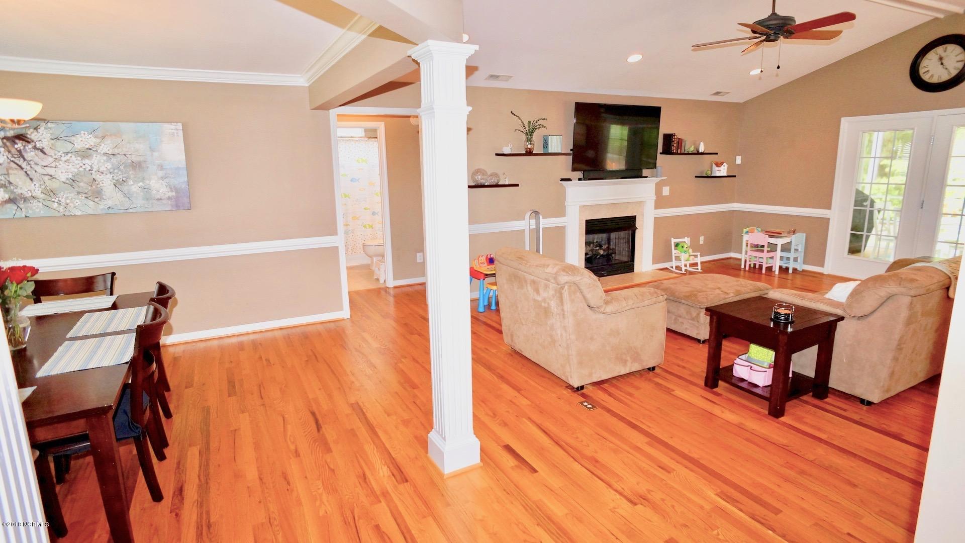 107 Westerly Road New Bern, NC 28560 - Photo 3 of 37 04. WESTERLY 107 05-06-18 004