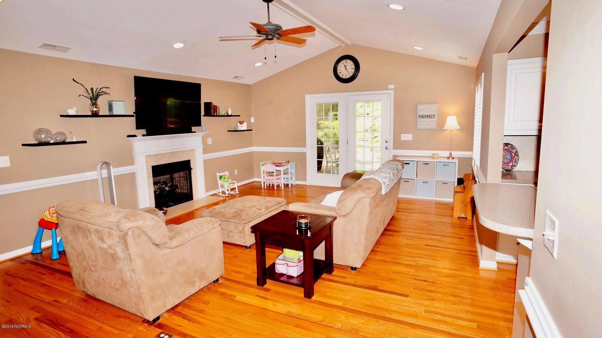 107 Westerly Road New Bern, NC 28560 - Photo 4 of 37 05. WESTERLY 107 05-06-18 006
