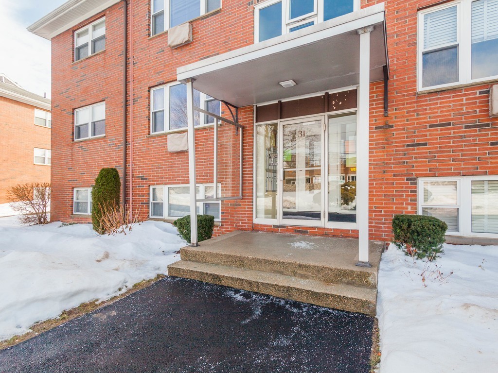 31 Warren Street, Unit 11 Waltham, MA 02453 - Photo 20 of 23