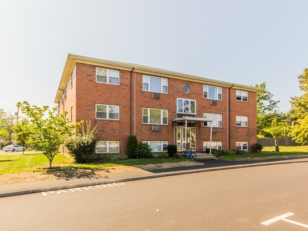 31 Warren Street, Unit 11 Waltham, MA 02453 - Photo 21 of 23