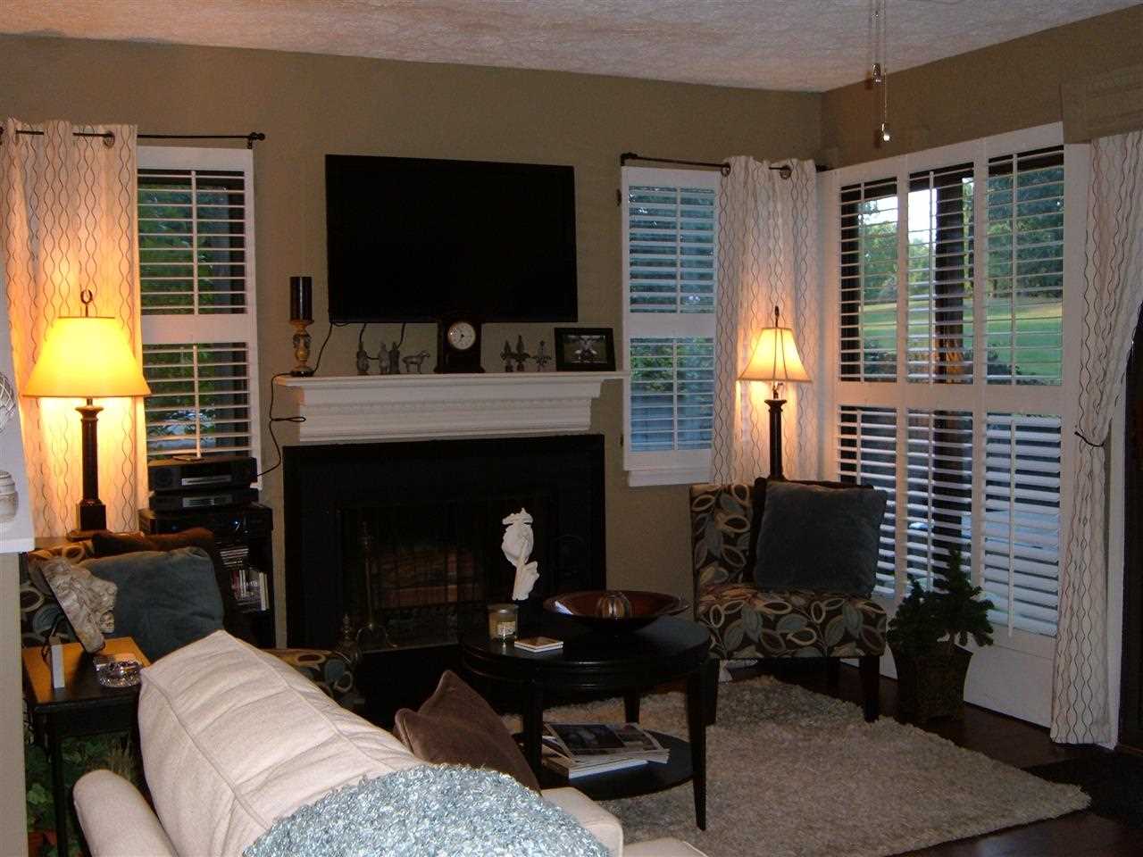 9101 South Pointe Ridge Lane, Unit 18 Bloomington, IN 47401 - Photo 5 of 17