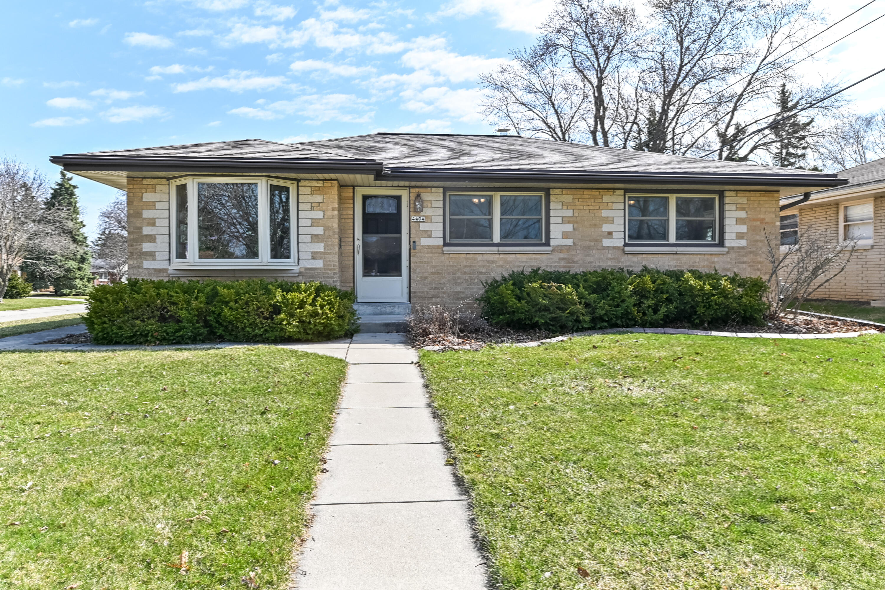 4404 South 63rd Street Greenfield, WI 53220 - Photo 1 of 31 1 S 63rd-7