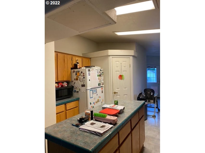 3425 Northeast Riverside Avenue Pendleton, OR 97801 - Photo 13 of 25