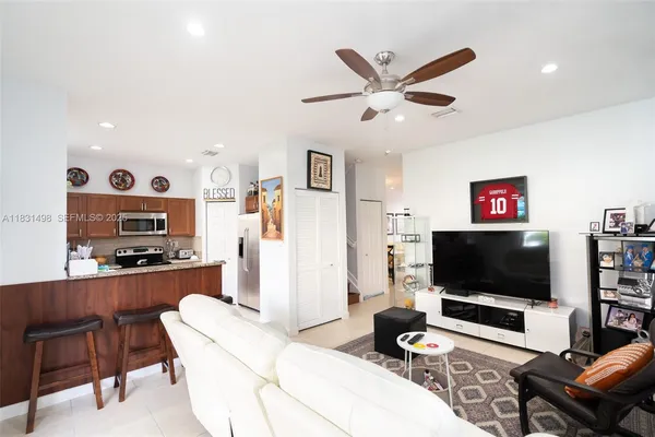 $2,900 | 23480 Southwest 113th Avenue, Unit 23480, Homestead, FL 33032