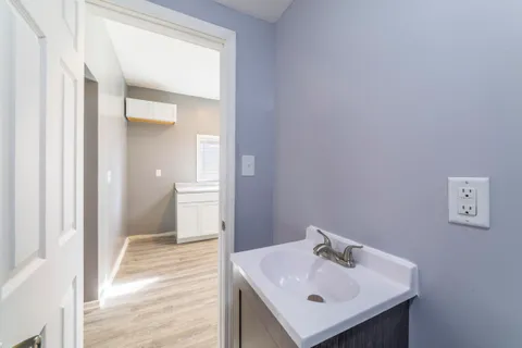 $1,500 | 2549 Fillmore Street, Gary, IN 46407