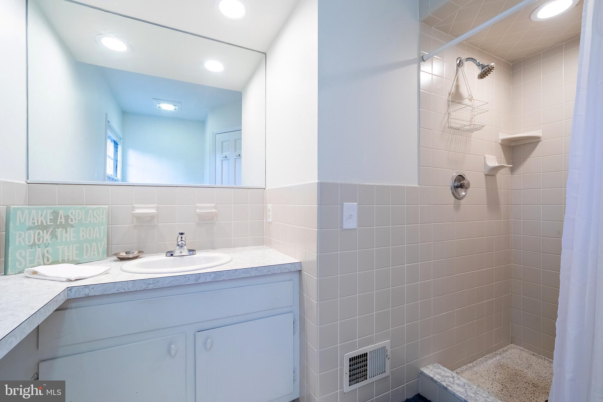 198 Penn View Drive Pennington, NJ 08534 - Photo 14 of 35