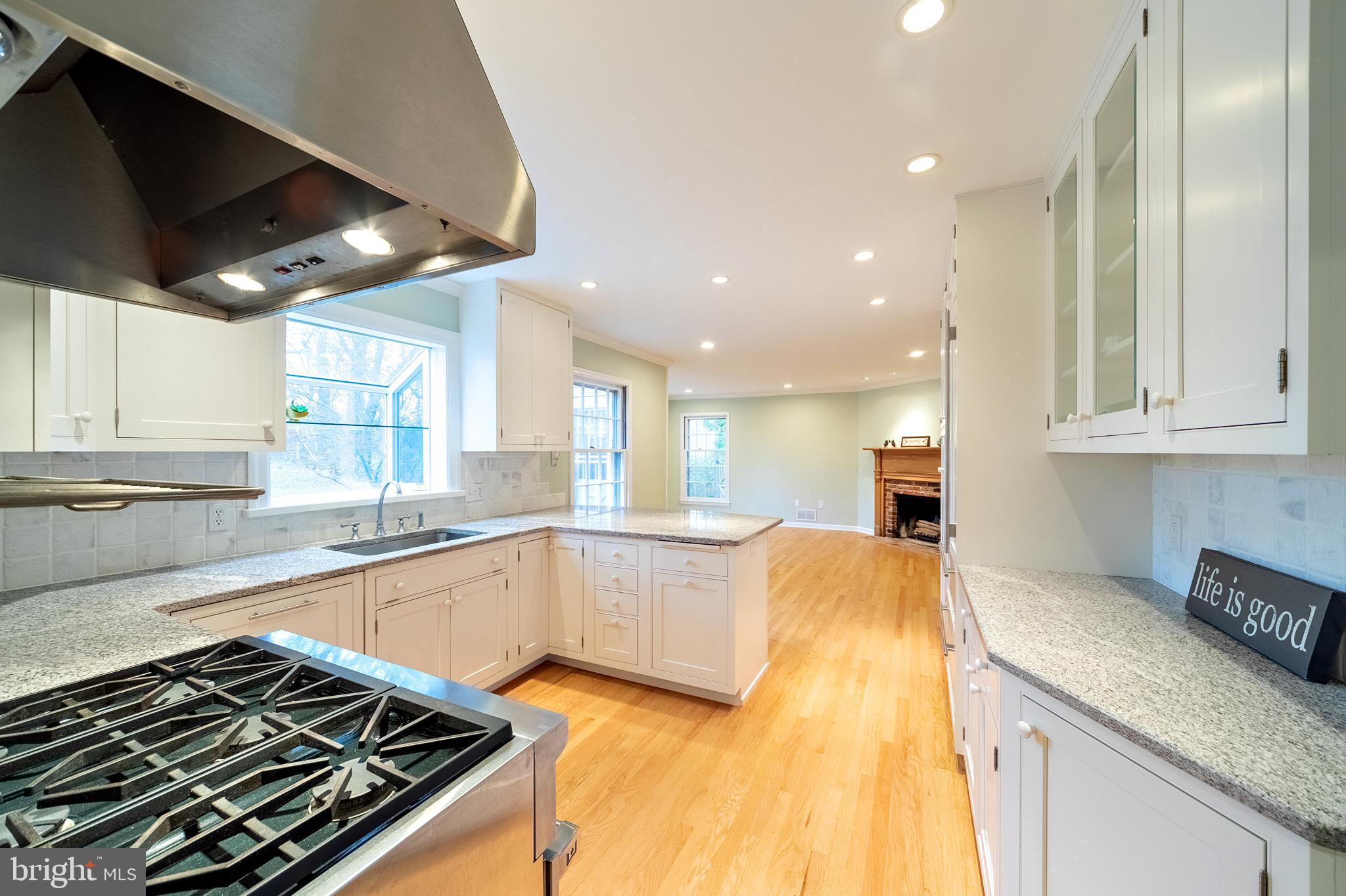 198 Penn View Drive Pennington, NJ 08534 - Photo 6 of 35