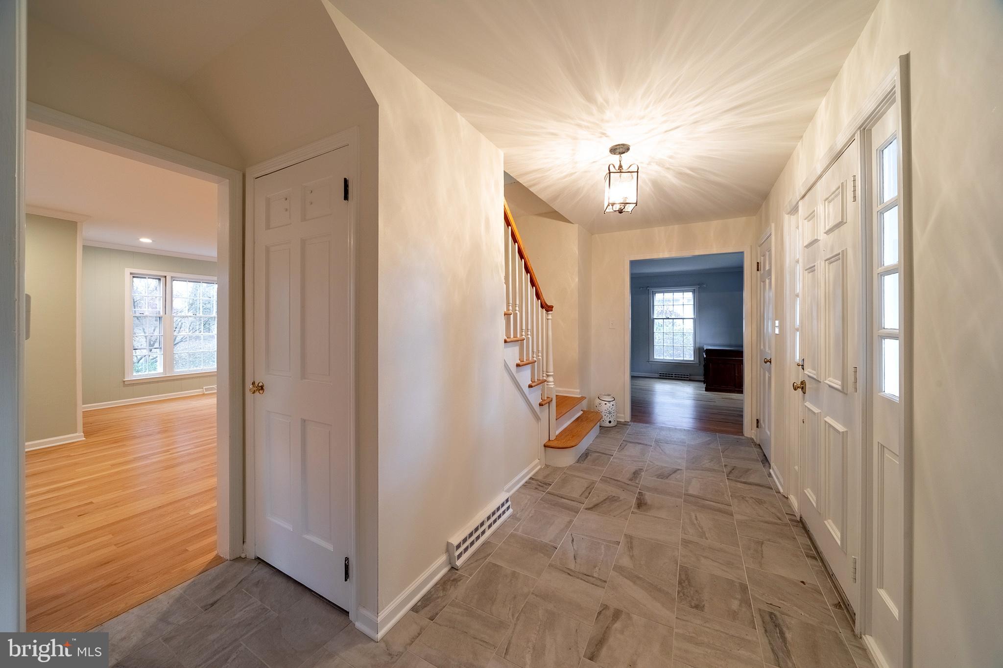 198 Penn View Drive Pennington, NJ 08534 - Photo 9 of 35