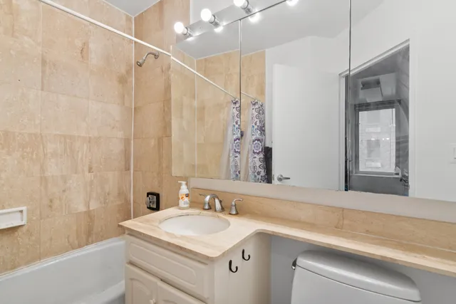 $618,000 | 145 East 48th Street, Unit 14B | Midtown East