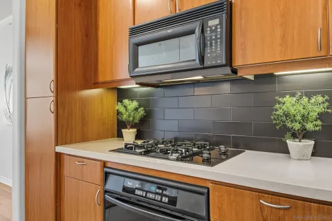 $789,000 | 8355 Station Village Lane, Unit 4417, San Diego, CA 92108