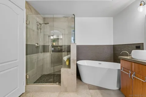 $789,000 | 8355 Station Village Lane, Unit 4417, San Diego, CA 92108