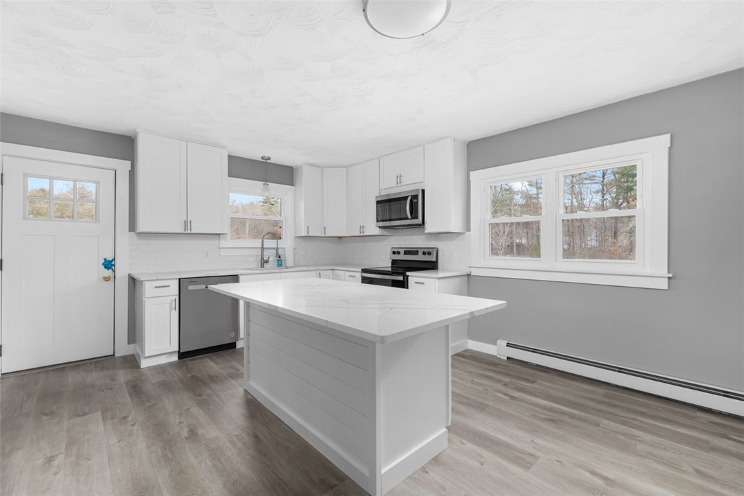 1883 Flat River Road Coventry, RI 02816 - Photo 5 of 49