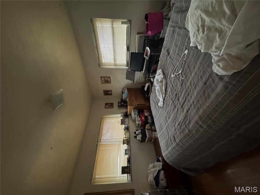 243 Chambers Road St. Louis, MO 63137 - Photo 6 of 9