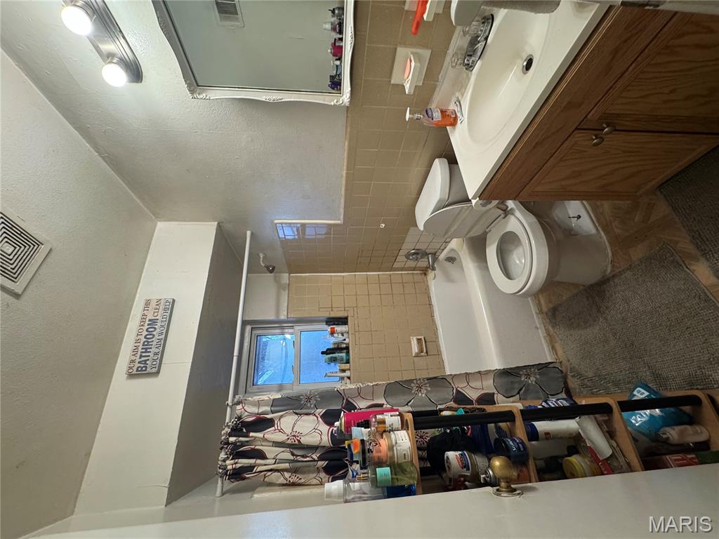 243 Chambers Road St. Louis, MO 63137 - Photo 7 of 9