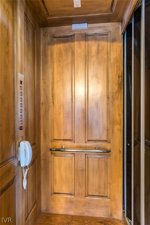 444 Gonowabie Road Crystal Bay, NV 89402 - Photo 15 of 35 a view of walk in closet with window