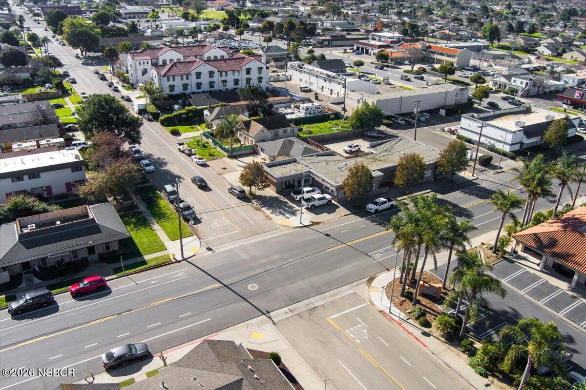 533 North G Street Lompoc, CA 93436 - Photo 9 of 37 09-MAX_0047
