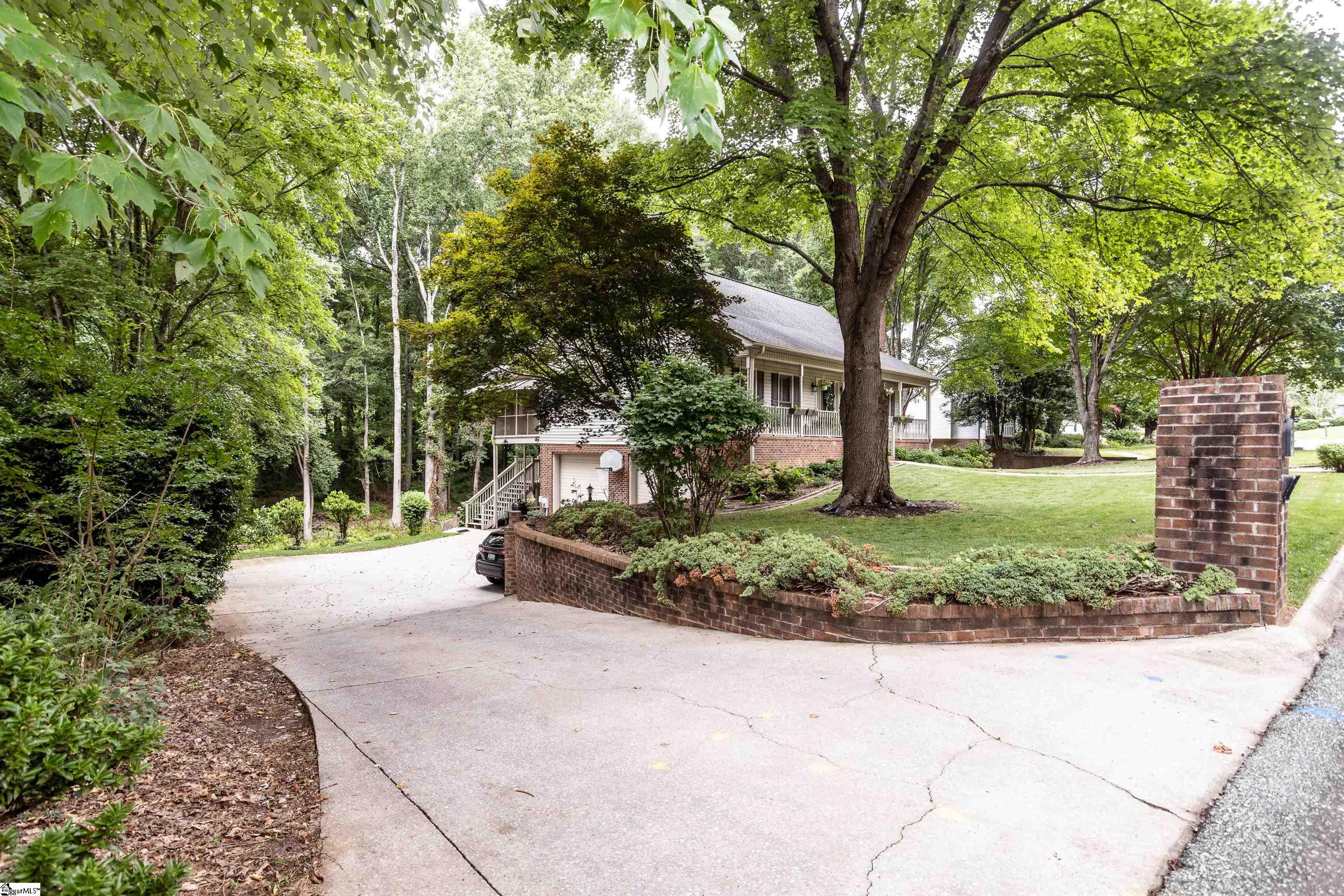 232 Hardwood Road Greenville, SC 29607 - Photo 2 of 36