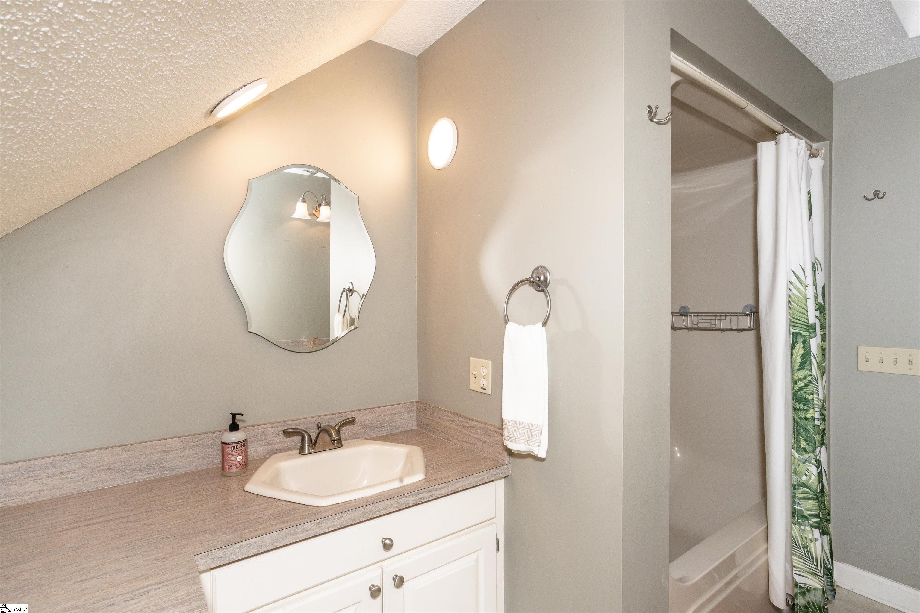 232 Hardwood Road Greenville, SC 29607 - Photo 26 of 36