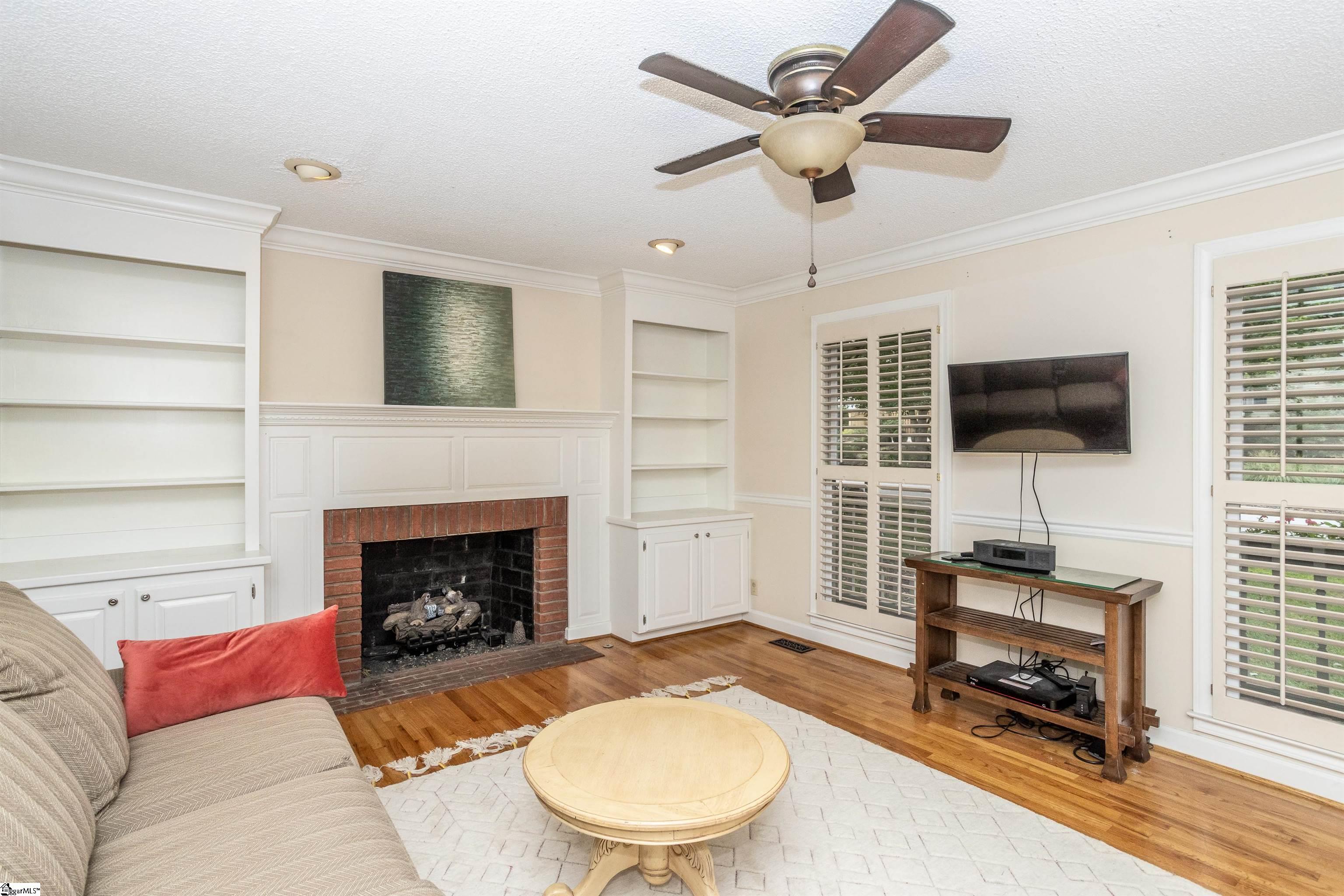 232 Hardwood Road Greenville, SC 29607 - Photo 5 of 36