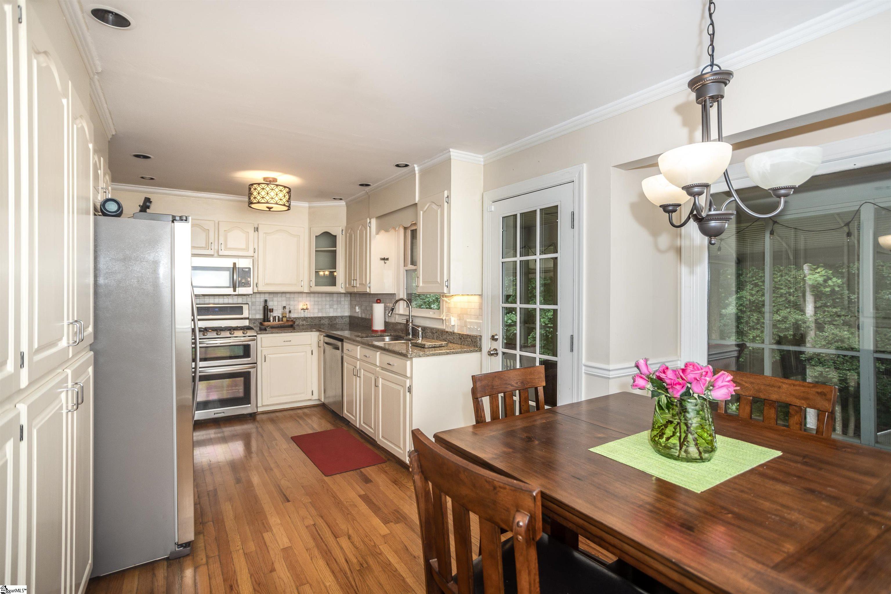232 Hardwood Road Greenville, SC 29607 - Photo 8 of 36