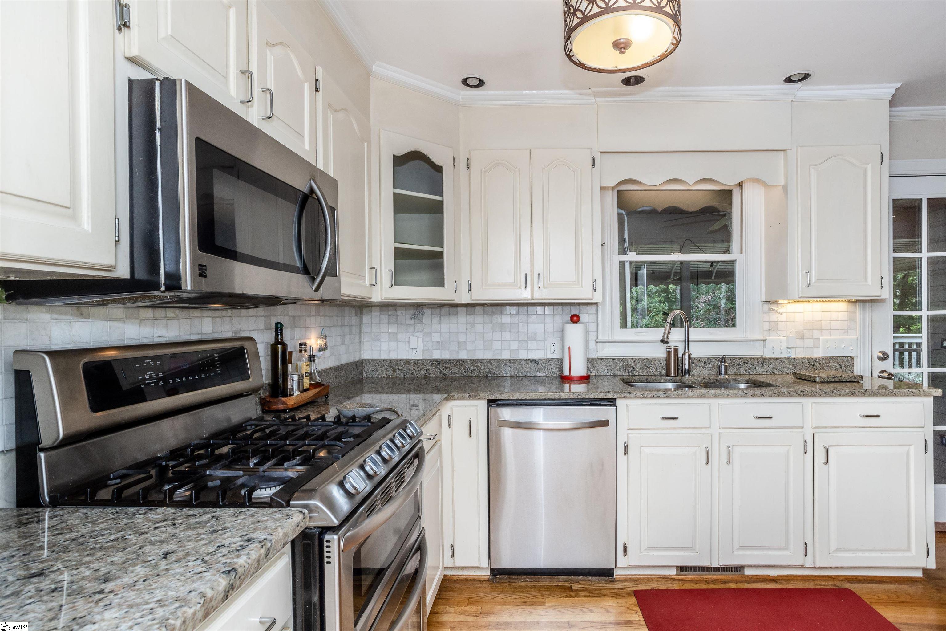 232 Hardwood Road Greenville, SC 29607 - Photo 10 of 36