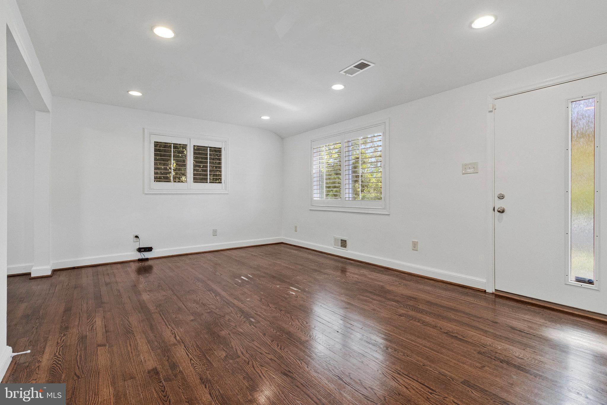 2209 Prichard Road Silver Spring, MD 20902 - Photo 11 of 26 Living Room