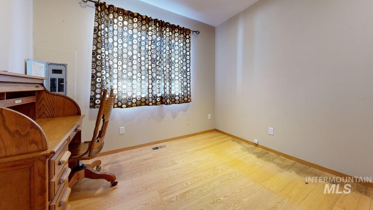 2794 9th Avenue Clarkston, WA 99403 - Photo 24 of 34 Office space with light wood-type flooring