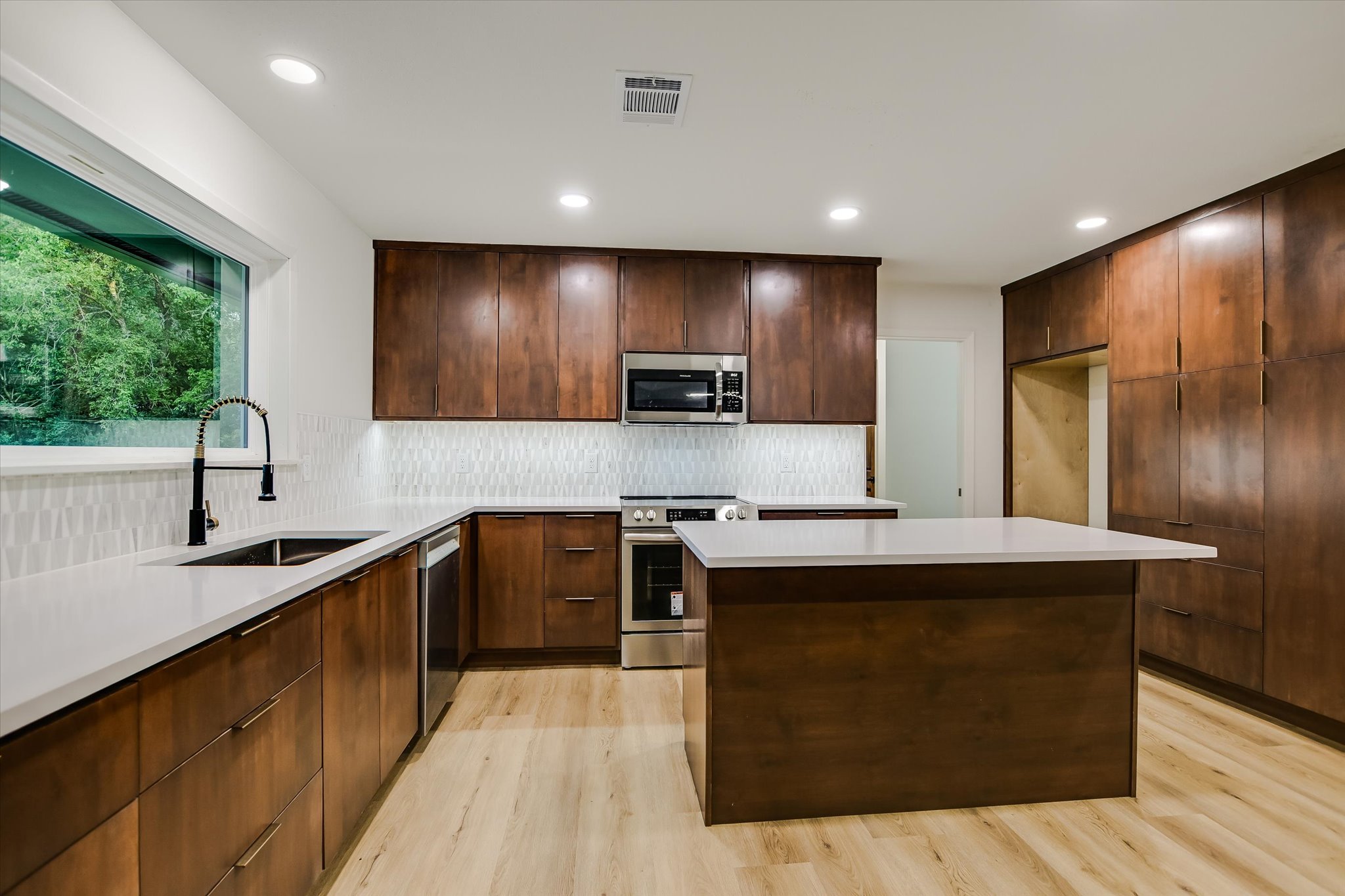 503 Elm Street Bastrop, TX 78602 - Photo 4 of 27 Kitchen