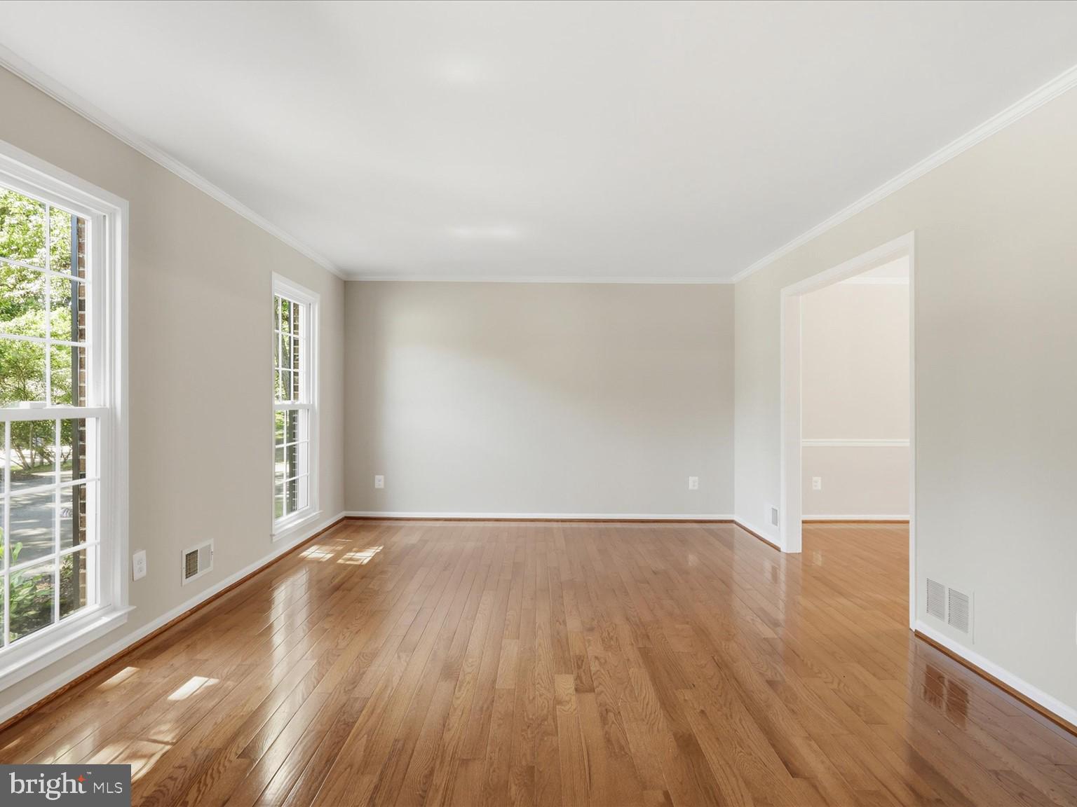 4410 Guinea Road Fairfax, VA 22032 - Photo 7 of 59 Living Room