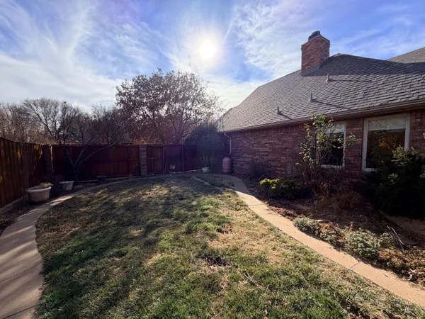 $620,000 | 913 West 9th Street, Idalou, TX 79329