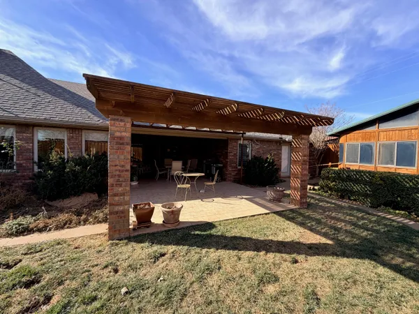 $609,900 | 913 West 9th Street, Idalou, TX 79329