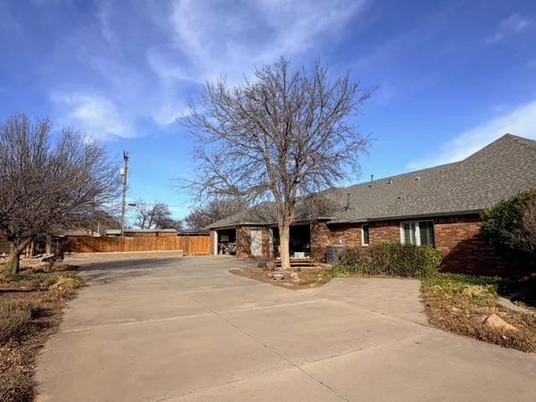 a house view with a outdoor space