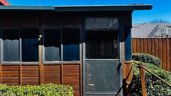 $620,000 | 913 West 9th Street, Idalou, TX 79329