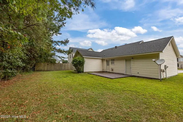 $1,600 | 105 Providence Drive, Jacksonville, NC 28546