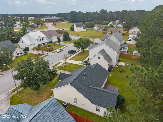 $1,600 | 105 Providence Drive, Jacksonville, NC 28546