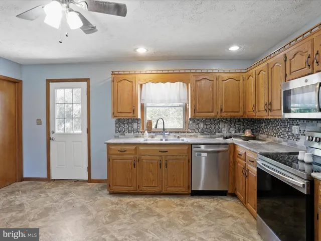 $279,900 | 1191 Candice Lane, Chambersburg, PA 17201