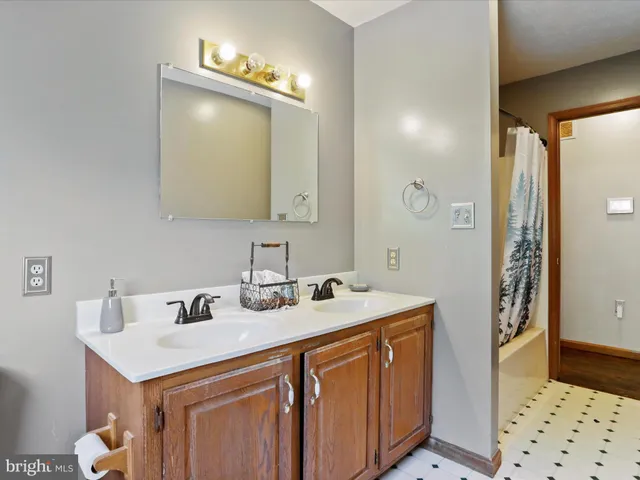 $279,900 | 1191 Candice Lane, Chambersburg, PA 17201