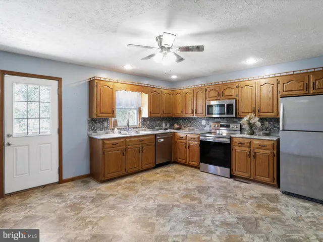 $279,900 | 1191 Candice Lane, Chambersburg, PA 17201