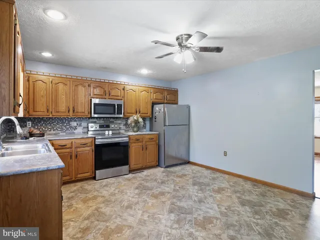 $279,900 | 1191 Candice Lane, Chambersburg, PA 17201