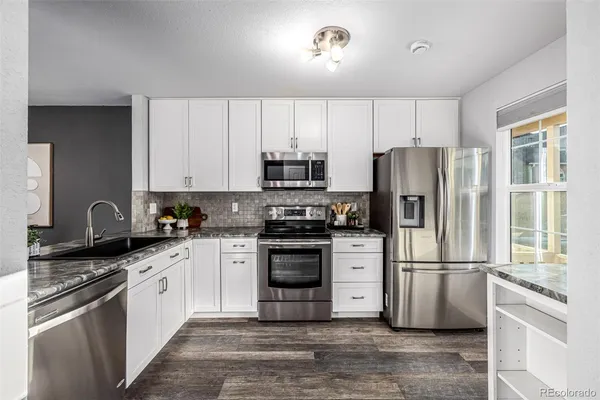 $379,999 | 10537 West Maplewood Drive, Unit C, Littleton, CO 80127