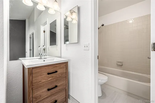 $379,999 | 10537 West Maplewood Drive, Unit C, Littleton, CO 80127