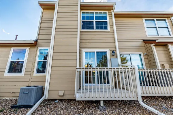 $379,999 | 10537 West Maplewood Drive, Unit C, Littleton, CO 80127