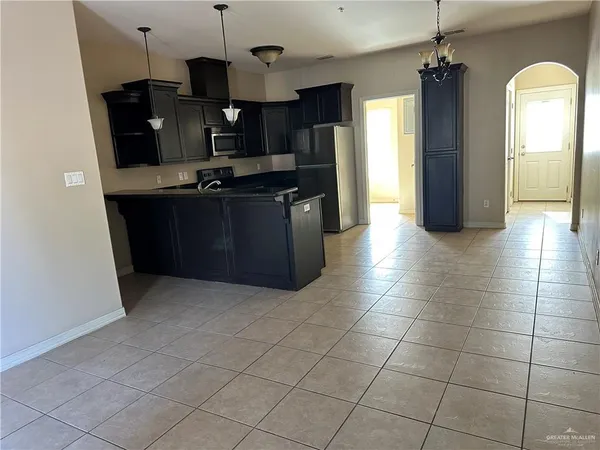 $1,100 | 1403 West Fig Avenue, Pharr, TX 78577