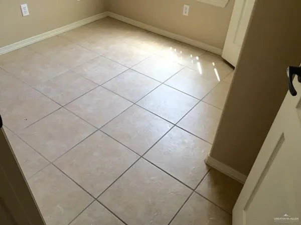 $1,100 | 1403 West Fig Avenue, Pharr, TX 78577