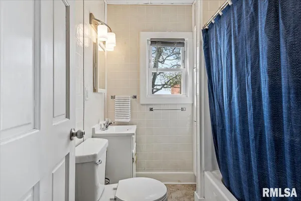 $225,000 | 35623 Davis Road, Virden, IL 62690